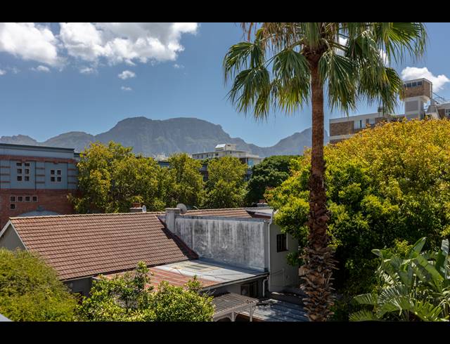 2 BEDROOM APARTMENT FOR SALE IN WYNBERG